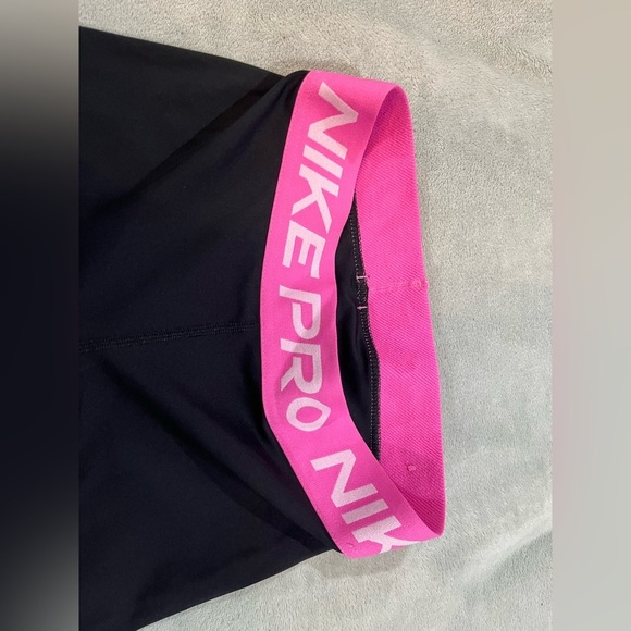 Nike Pro Black Leggings with Pink Waistband - Picture 3 of 6